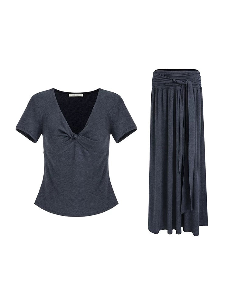 Lyocell Blend Slim Fit V Neck Short Sleeve Workwear Essential Knit Top