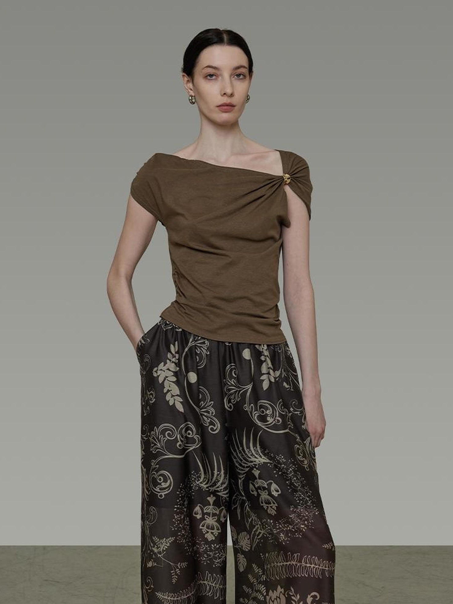 UNSPOKEN 3D Embellished Cotton Blend Slim Asymmetric Neck Short Sleeve Solid Brown Blouse