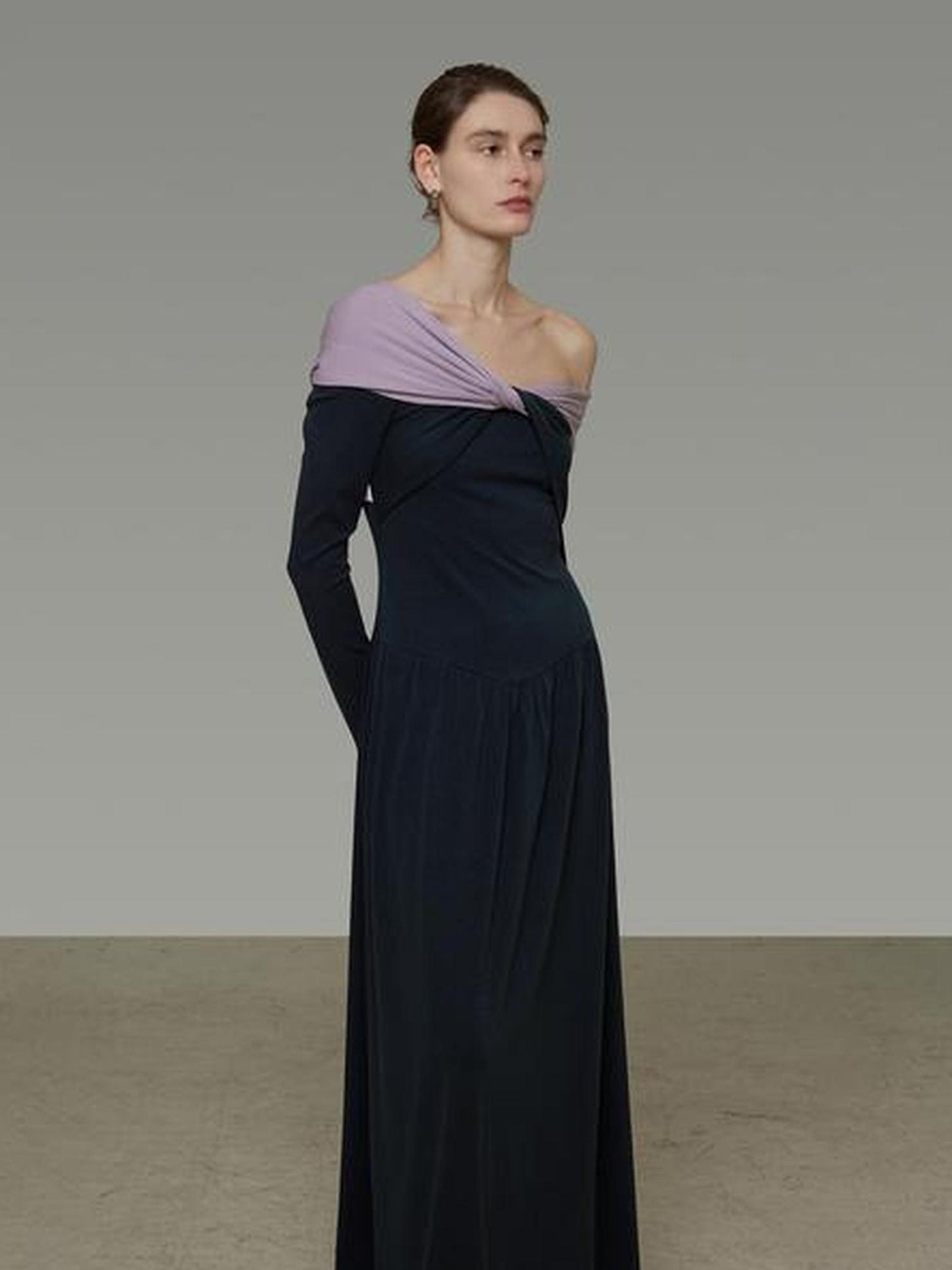 UNSPOKEN Breathable Cinched Waist Asymmetrical One Shoulder Knit Slim Urban Dresses