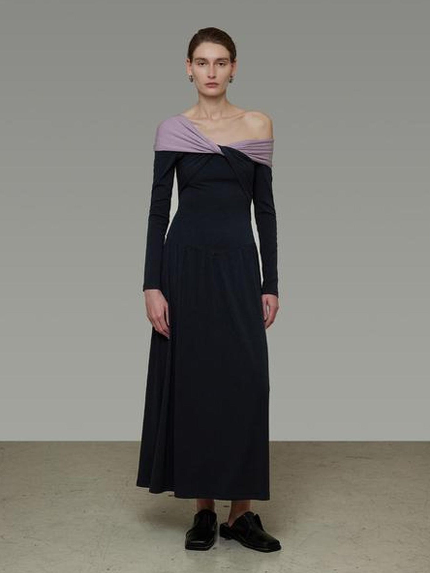 UNSPOKEN Breathable Cinched Waist Asymmetrical One Shoulder Knit Slim Urban Dresses