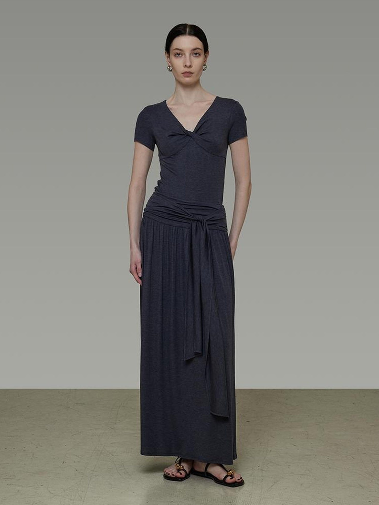 UNSPOKEN Lyocell Blend Slim Fit V Neck Short Sleeve Workwear Essential Knit Top