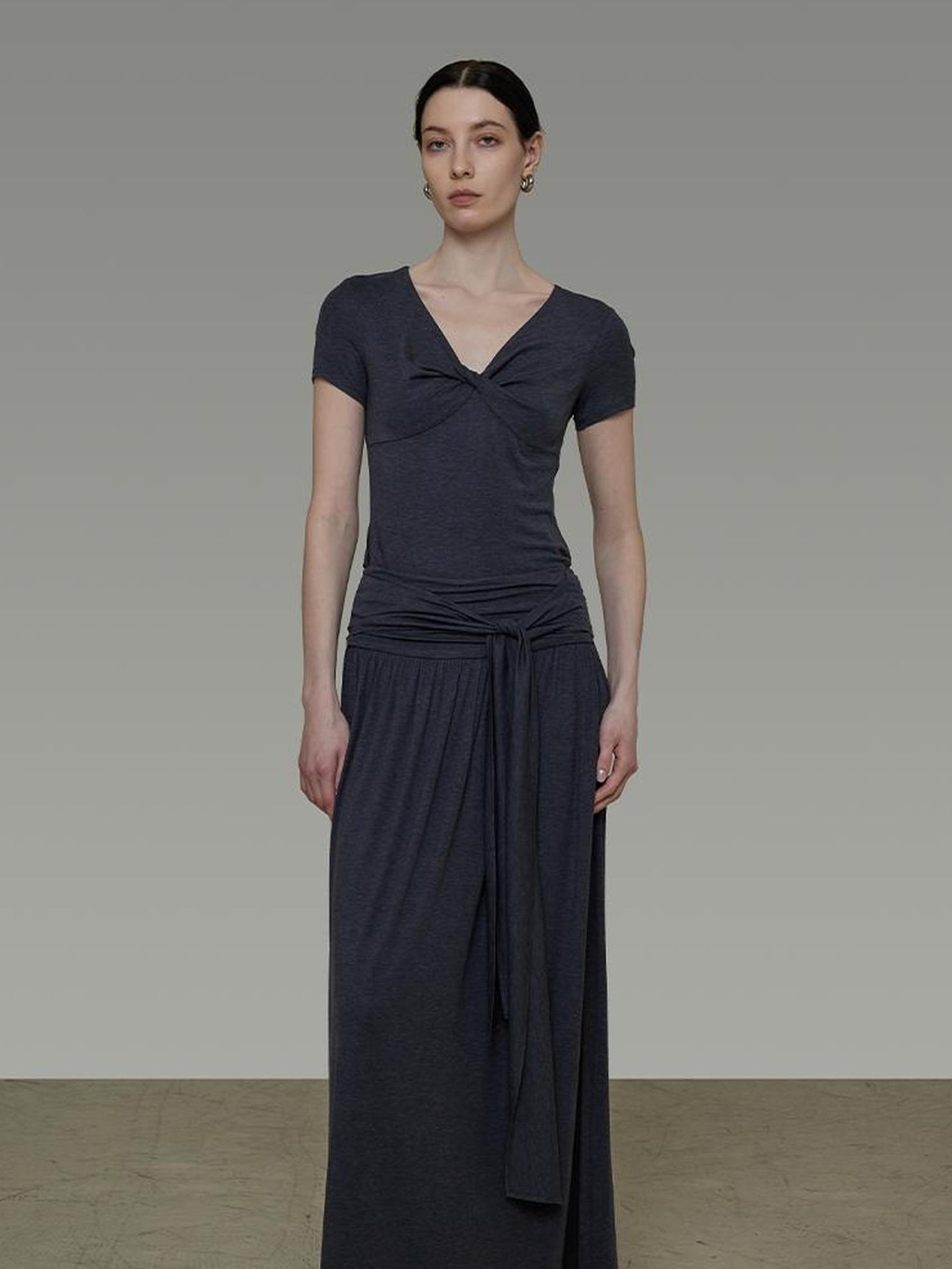 UNSPOKEN Lyocell Blend Slim Fit V Neck Short Sleeve Workwear Essential Knit Top