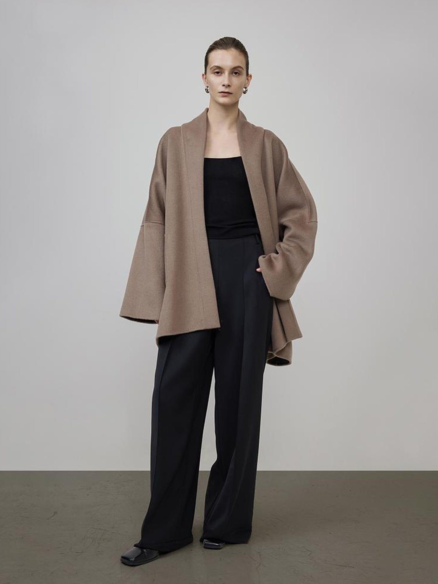 UNSPOKEN Minimalist Commuter Cape Silhouette Long Sleeve Office Gray Classic Coat