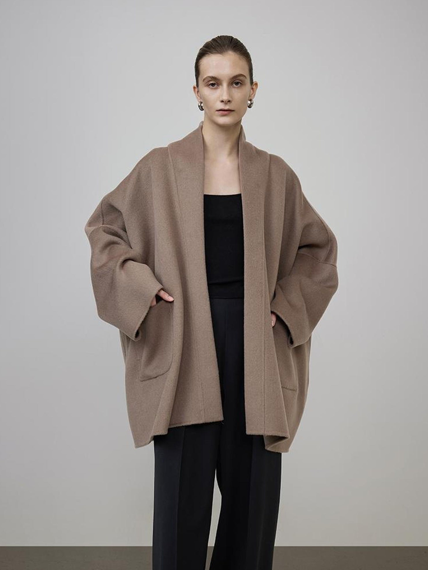 UNSPOKEN Minimalist Commuter Cape Silhouette Long Sleeve Office Gray Classic Coat