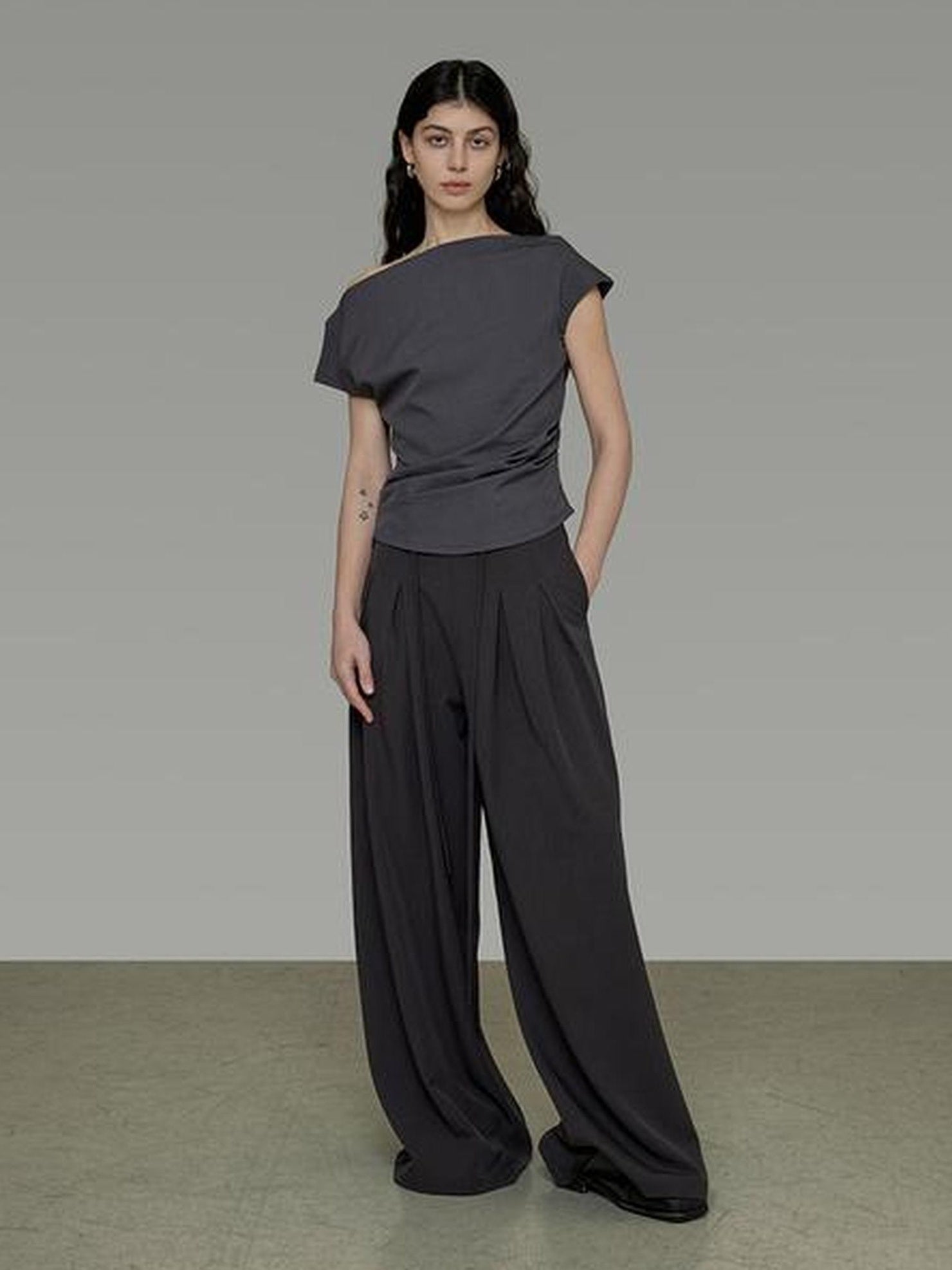 UNSPOKEN Pleated Minimal Wide Leg Relaxed Natural Waist Women Office Grey Zipper Pants