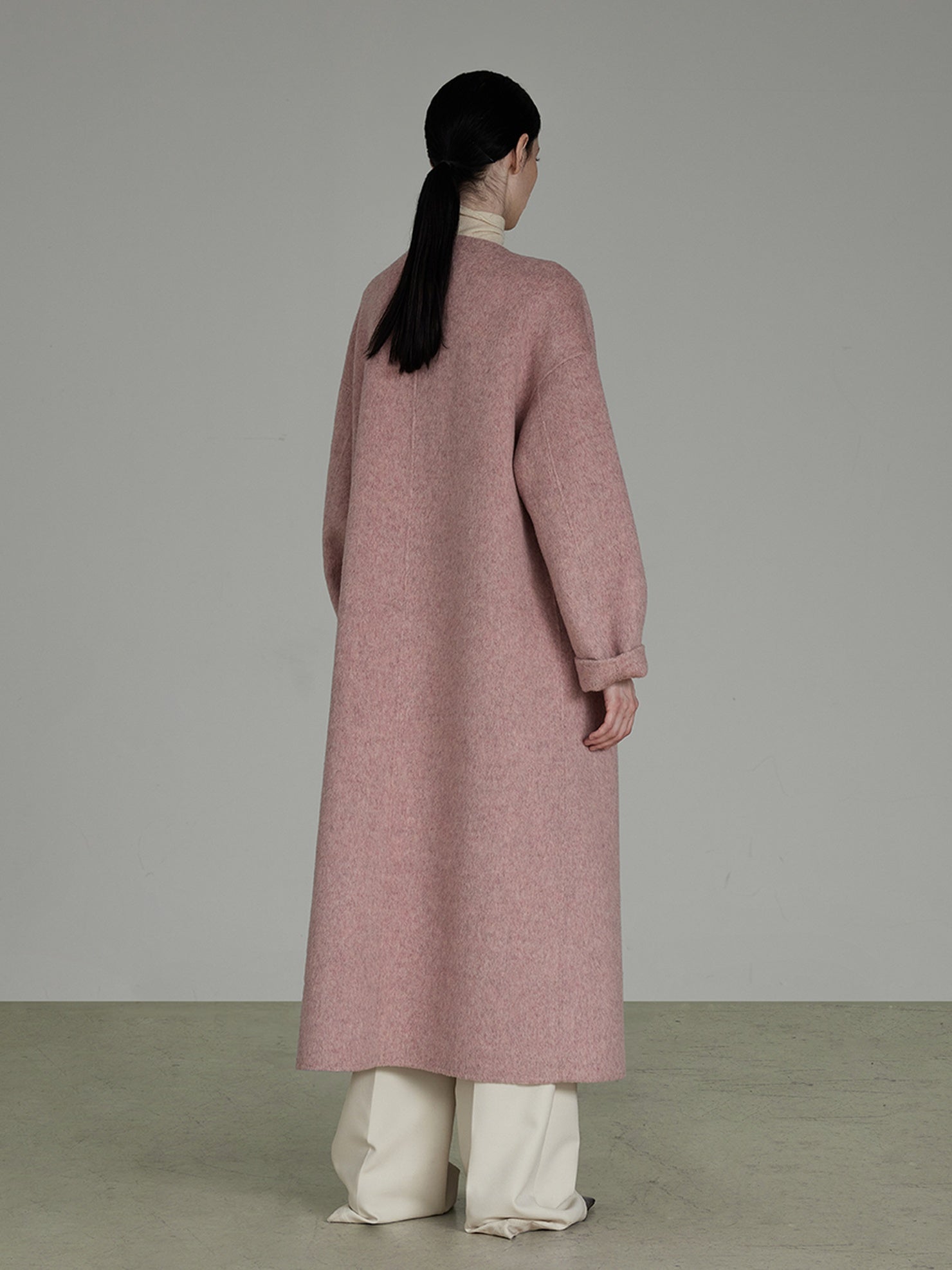 UNSPOKEN Pure Sheep Wool Minimalist Commuter Straight Cut Long Pocket Office Coat