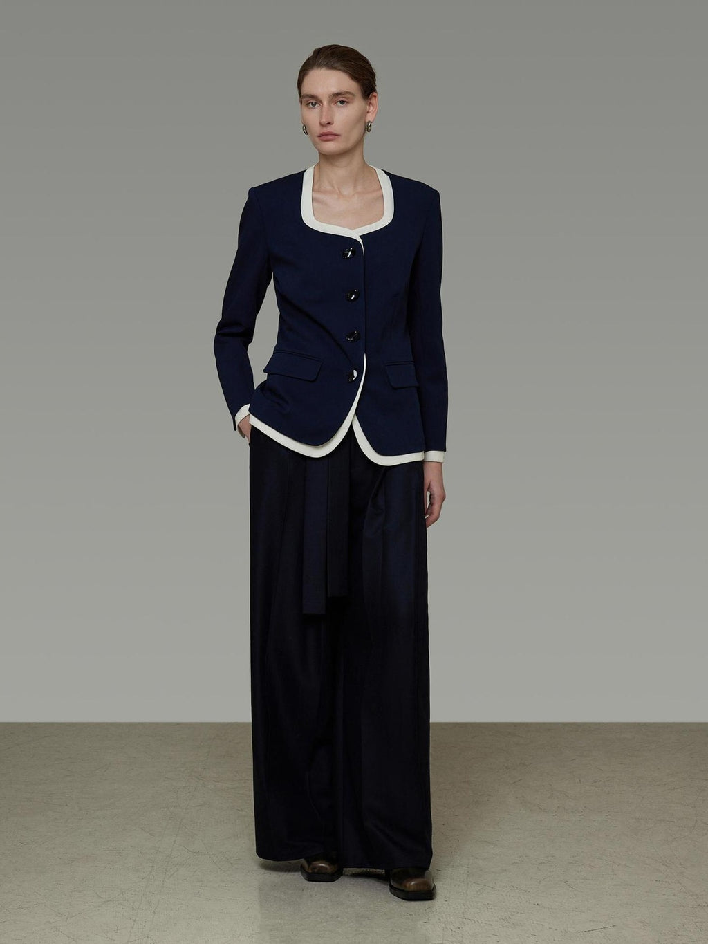 UNSPOKEN Wrinkle Resistant Stretch Commuter Relaxed Button Front Flap Pocket Navy Blouse